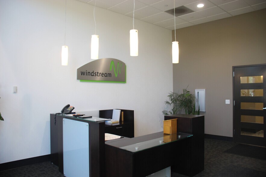 More Photos Of 1450 N Center Point Rd, Hiawatha Office For Lease