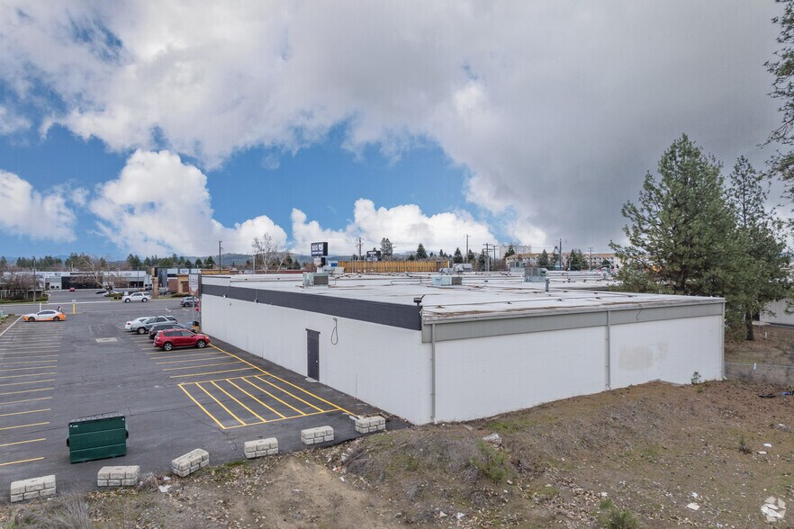 More Photos Of 7503 N Division St, Spokane Freestanding For Lease
