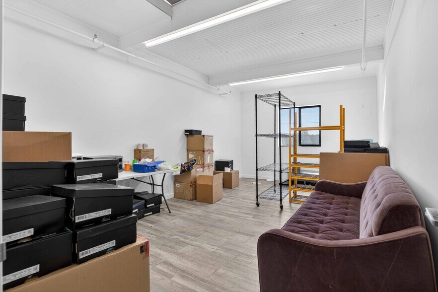 More Photos Of 1767 Standard Ave, Glendale Office For Lease