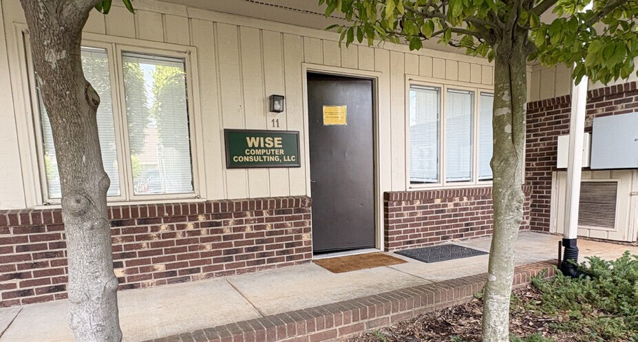 More Photos Of 4371 Charlotte Hwy, Clover Office For Sale
