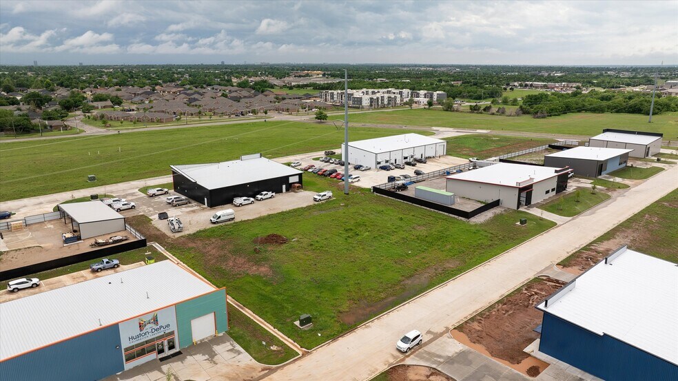 More Photos Of 616 124th St, Oklahoma City Industrial For Lease