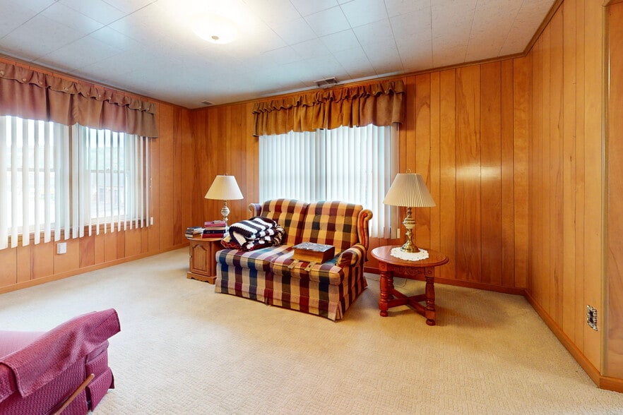 More Photos Of 3721 Main St, Weirton Funeral Home For Sale