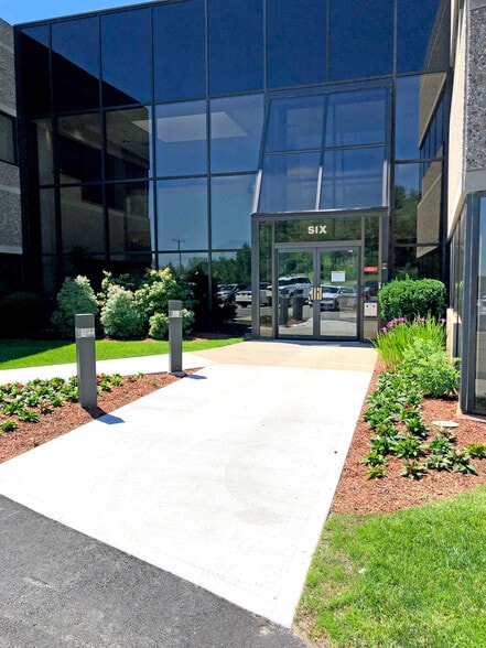 More Photos Of 6 Bedford Farms Dr, Bedford Office For Lease