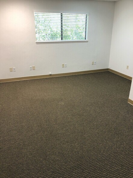 More Photos Of 561-563 Auto Center Dr, Watsonville Loft Creative Space For Lease