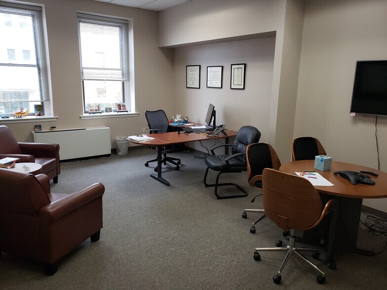 More Photos Of 1110 N Charles St, Baltimore Unknown For Lease