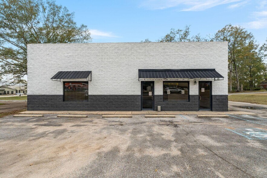 More Photos Of 2767 MS-15, Bay Springs Office For Sale