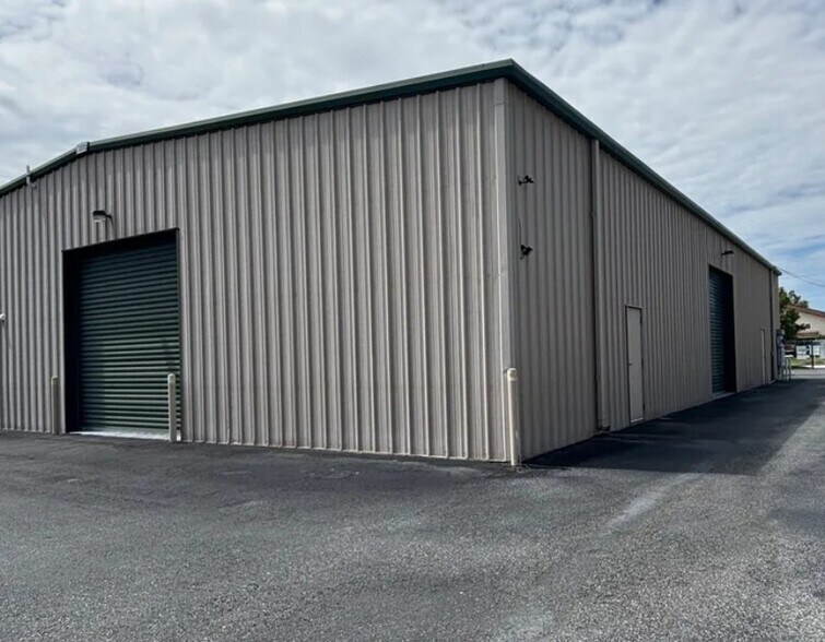 More Photos Of 18842 Sakera rd, Hudson Warehouse For Lease
