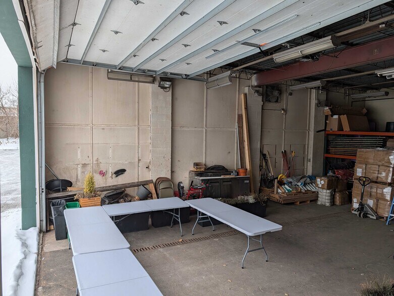 More Photos Of 2515 W Superior St, Duluth General Retail For Lease