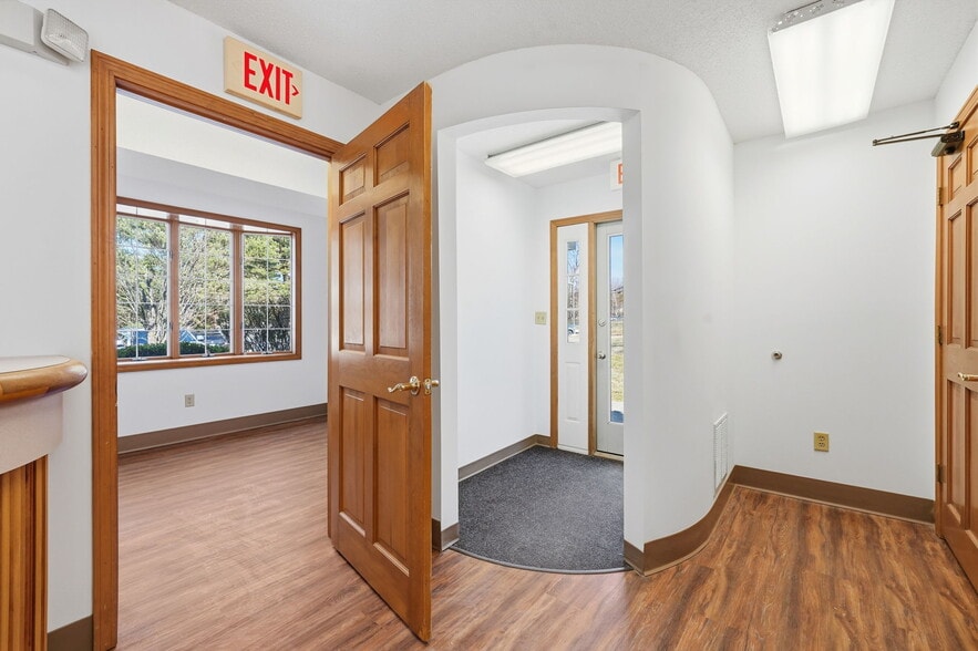 More Photos Of 1050 Sullivan Ave, South Windsor Medical For Sale