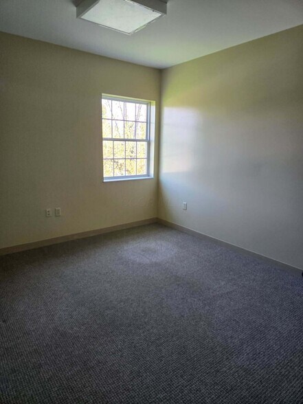 More Photos Of 1085 E Johnstown Rd, Gahanna Medical For Lease