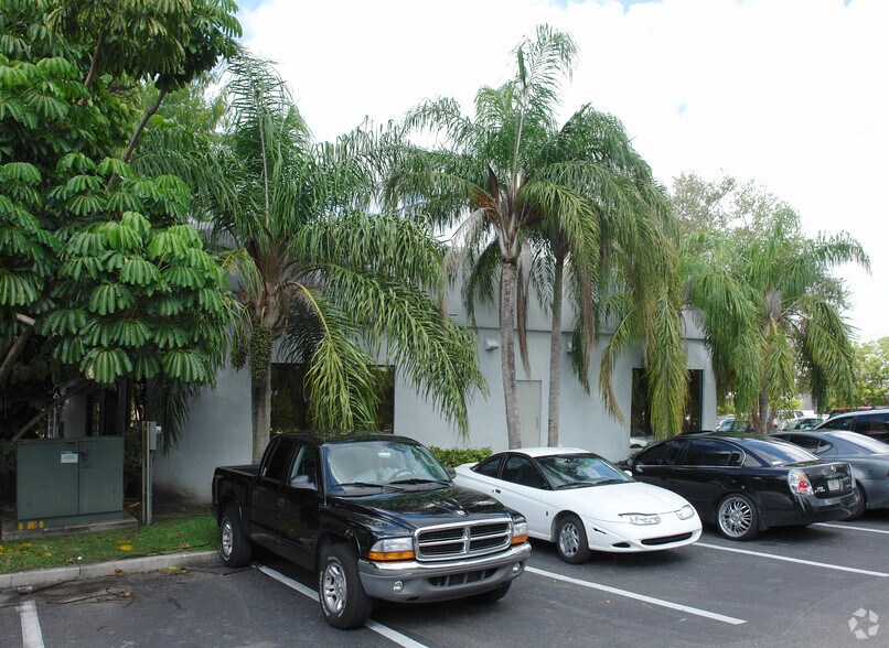 More Photos Of 9290 SW 72nd St, Miami Medical For Lease
