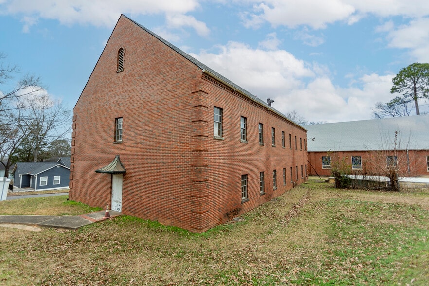 More Photos Of 2001 Avenue Z, Birmingham Religious Facility For Sale