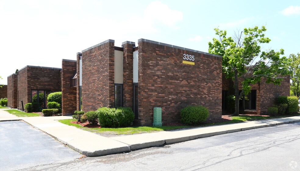 More Photos Of 3365 N Arlington Heights Rd, Arlington Heights Unknown For Lease