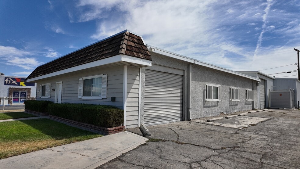 Primary Photo Of 45030 Trevor Ave, Lancaster Service For Sale