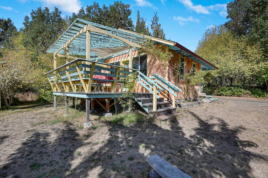 More Photos Of 1673 Woodland Dr, Port Townsend Winery Vineyard For Sale