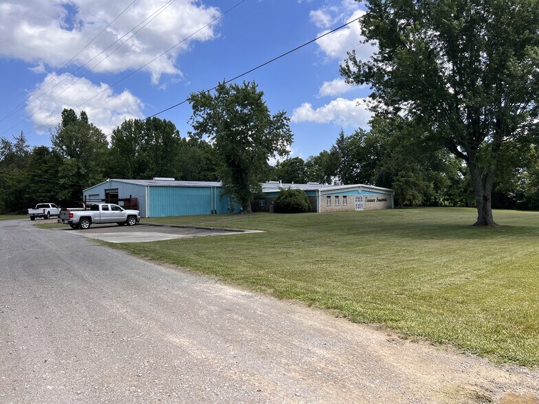 More Photos Of 125 McAdoo Creek Rd, Clarksville Warehouse For Sale