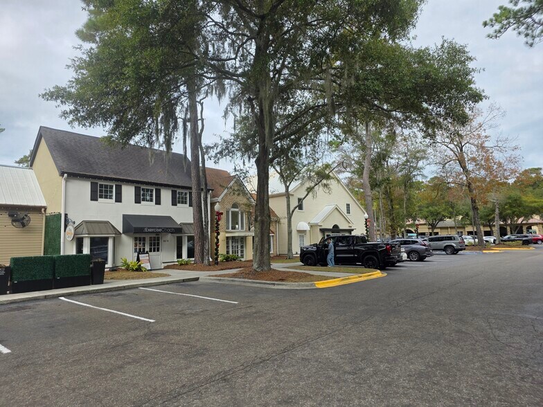More Photos Of 301 Main St, Hilton Head Island Unknown For Lease