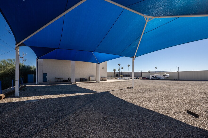 More Photos Of 921 Lake Havasu Ave N, Lake Havasu City Warehouse For Sale
