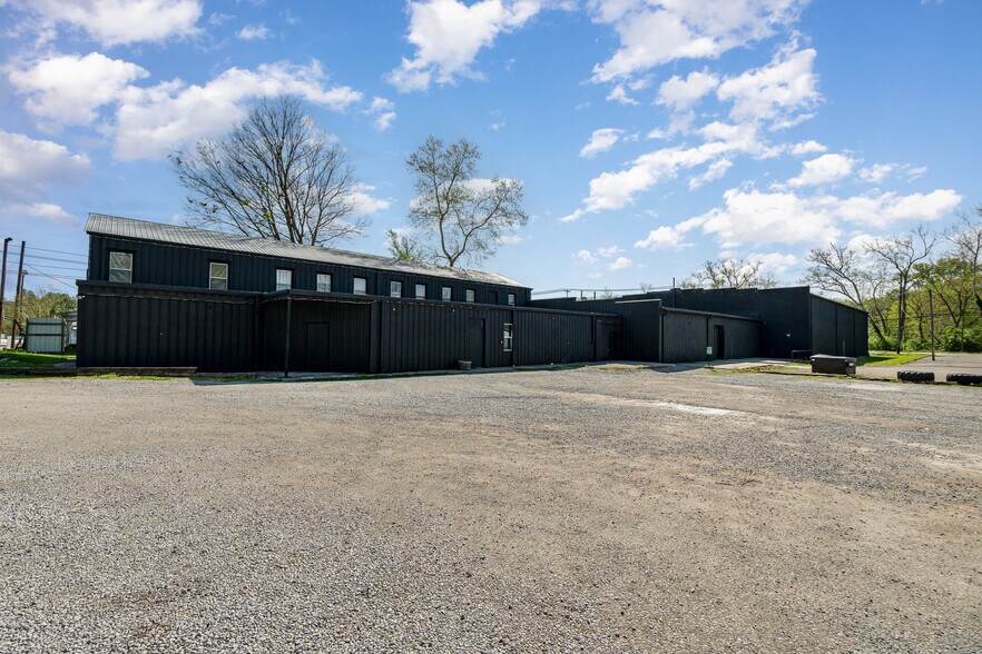 More Photos Of 77 Foundry Ave, Batavia Warehouse For Sale