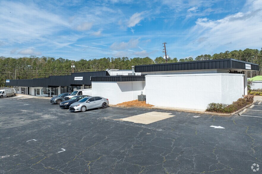 More Photos Of 1951-1955 Canton Rd, Marietta Warehouse For Lease