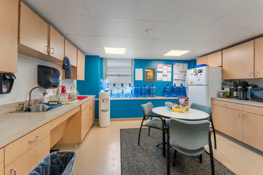 More Photos Of 1 W Market St, Corning Office For Lease