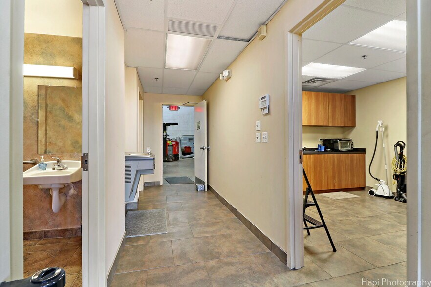 More Photos Of 195 N Milwaukee Ave, Vernon Hills Storefront Retail Office For Sale