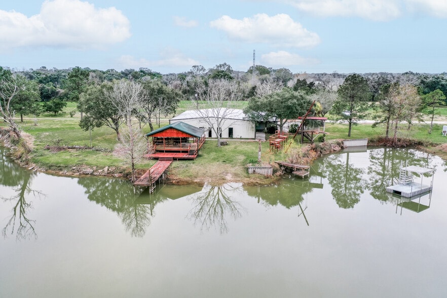 More Photos Of 850 County Road 149, Alvin Land For Sale