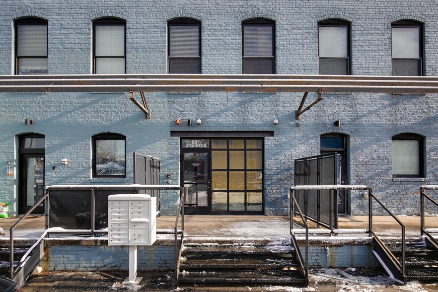 More Photos Of 601 Stockton St, Richmond Apartments For Sale