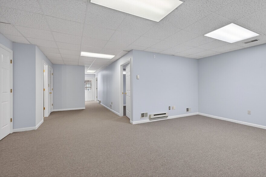More Photos Of 519 Darby Creek Rd, Lexington Office For Sale