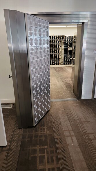 More Photos Of 501 N Olympic Ave, Arlington Bank For Sale