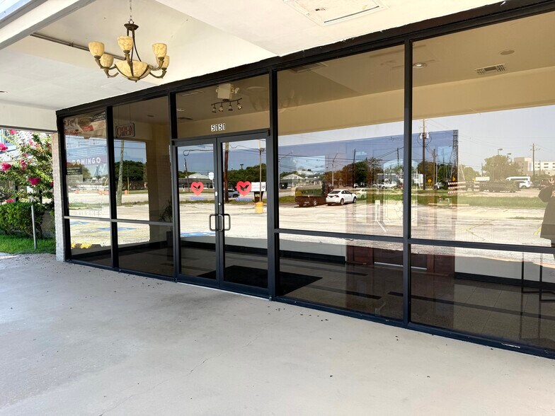 More Photos Of 5151 Avenue H, Rosenberg Restaurant For Sale