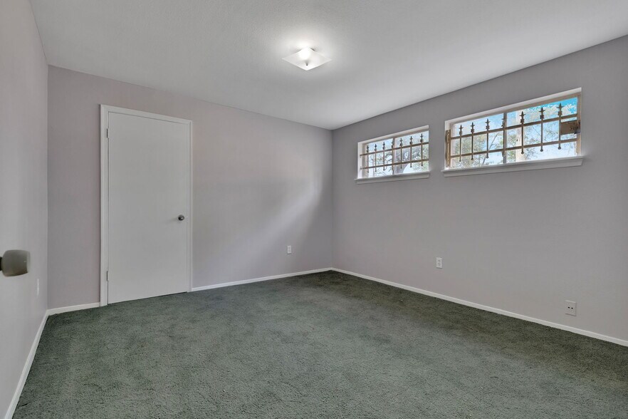 More Photos Of 3501 N Macgregor Way, Houston Apartments For Sale