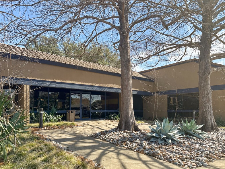 More Photos Of 4851 Keller Springs Rd, Addison Light Distribution For Lease