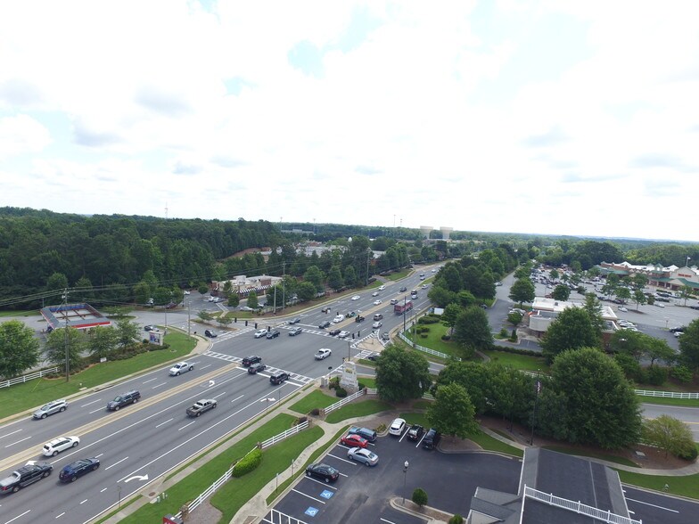 More Photos Of 920 Woodstock Rd, Roswell Storefront For Lease