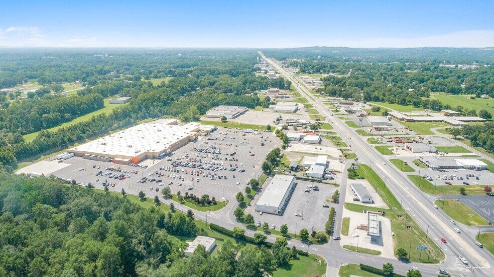 More Photos Of 2044 US Highway 431, Boaz Freestanding For Lease