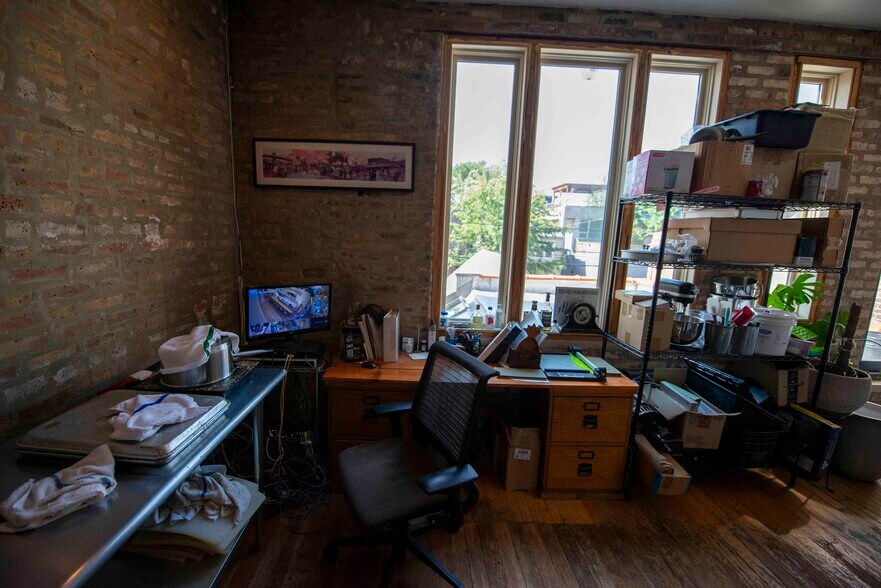 More Photos Of 1829 W Chicago Ave, Chicago Storefront Retail Residential For Lease