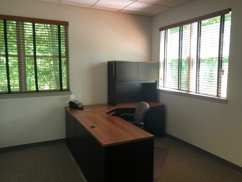 More Photos Of 504 Hamburg Tpke, Wayne Medical For Sale