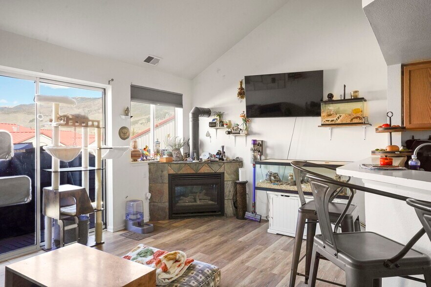 More Photos Of 359 Warren Ave, Silverthorne Apartments For Sale