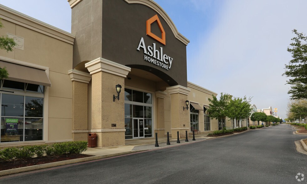 More Photos Of 10200 Eastern Shore Blvd, Spanish Fort Unknown For Lease