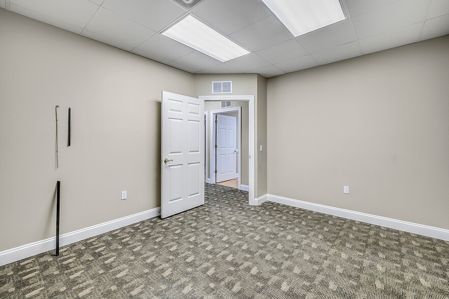 More Photos Of 2104 Delta Way, Tallahassee Office For Sale