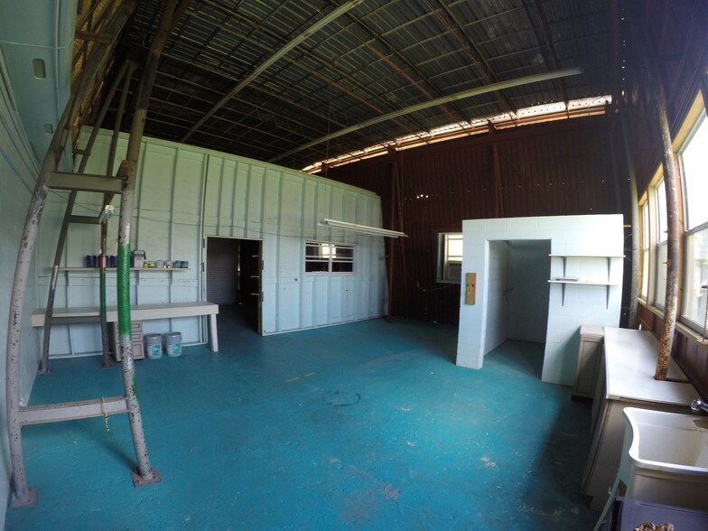 More Photos Of 2894 Forsyth Rd, Winter Park Warehouse For Lease
