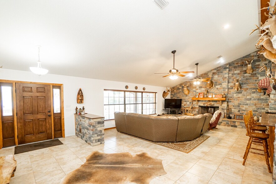 More Photos Of 8600 NE 147th Avenue Rd, Silver Springs Lodge Meeting Hall For Sale