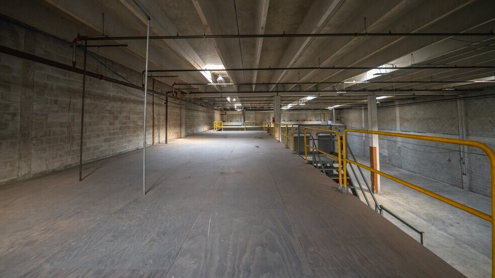 More Photos Of 6000 Park of Commerce Blvd, Boca Raton Distribution For Lease