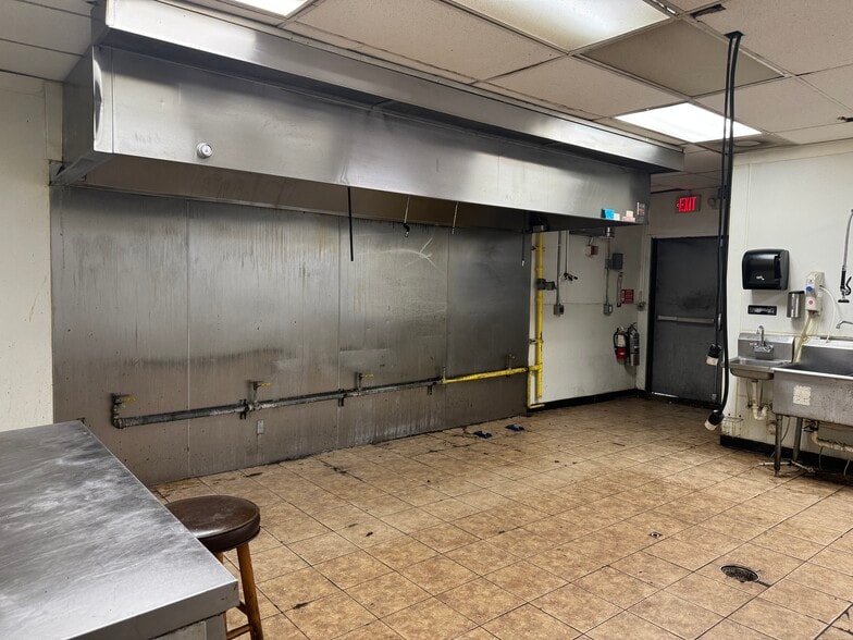 More Photos Of 1920 Tyler St, Hollywood Restaurant For Lease