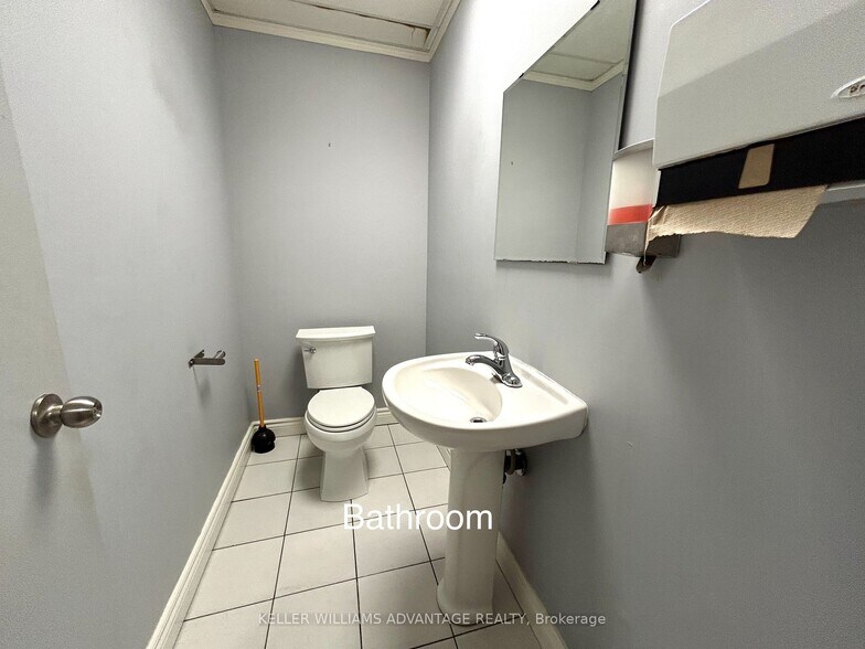 More Photos Of 1974 Danforth Ave, Toronto Storefront For Lease