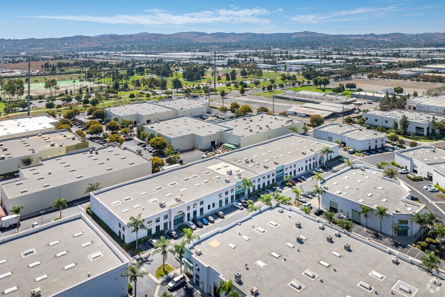 More Photos Of 5595 Daniels St, Chino Warehouse For Lease