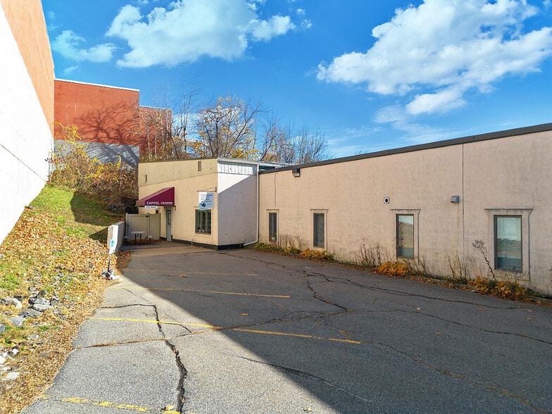 More Photos Of 219 Capitol St, Augusta Office For Lease