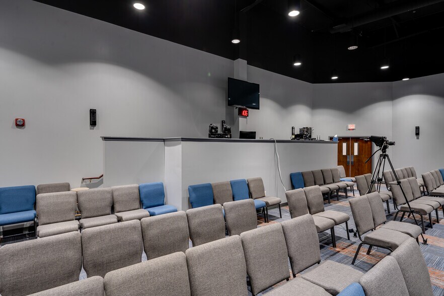 More Photos Of 3737 Stilesboro Rd NW, Kennesaw Flex For Sale