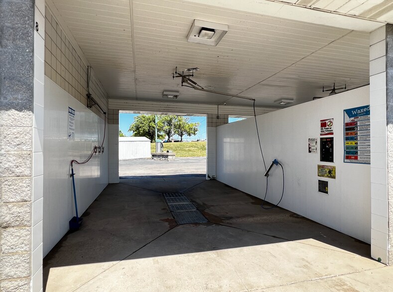 More Photos Of 2696 Babble Creek ln, O'Fallon Carwash For Sale
