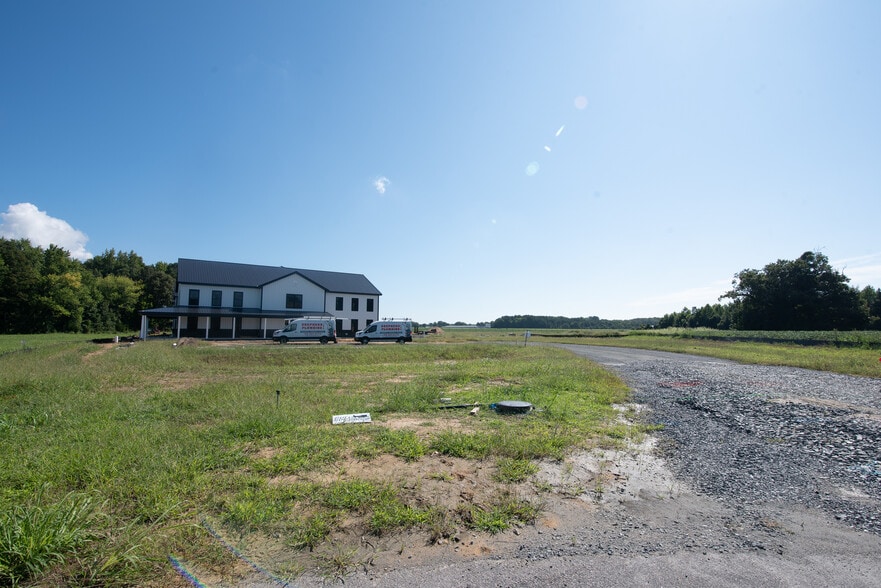 More Photos Of 28857 Fausley Wood Ct, Easton Warehouse For Lease